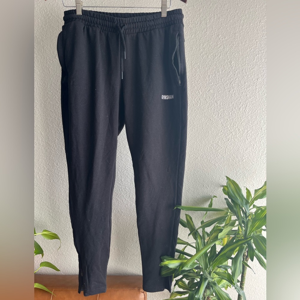 GYMSHARK MENS SWEATPANTS (NEW WITHOUT TAGS)